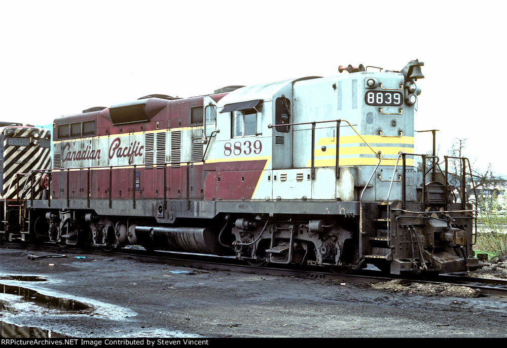 Canadian Pacific GP9 #8839 in maroon.